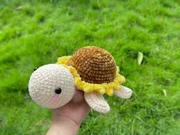 Sunny the Sunflower Turtle